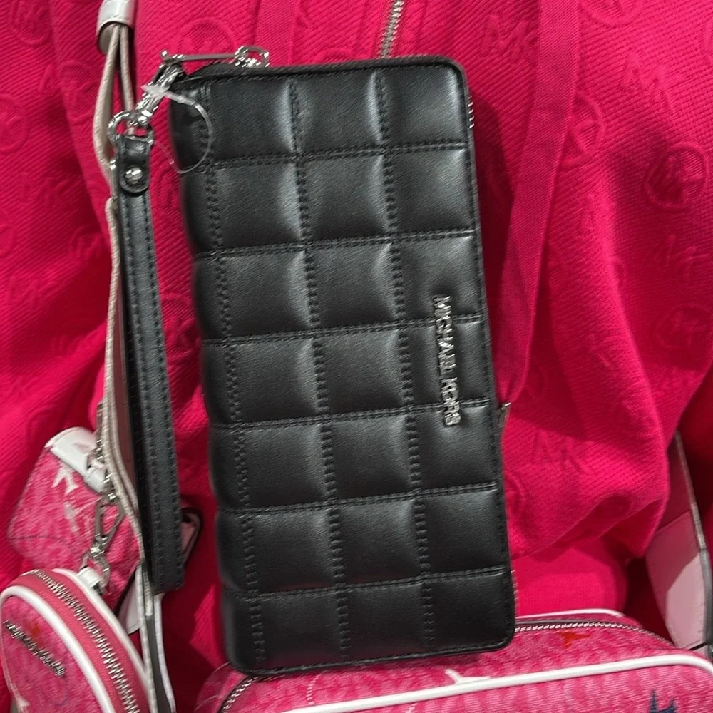 MICHAEL KORS Continental Wristlet Phone Case Wallet Black NWT
